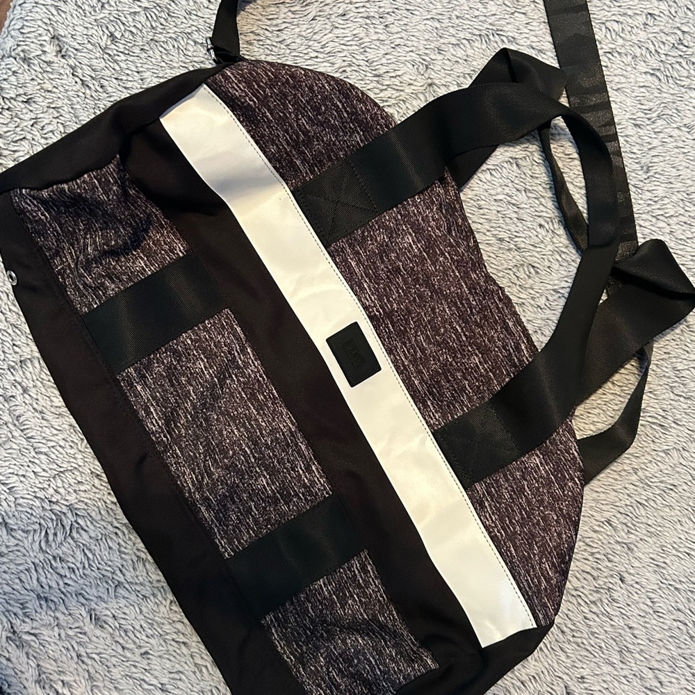 Victoria's Secret gym duffle bag adjustable shoulder strap black and grey
